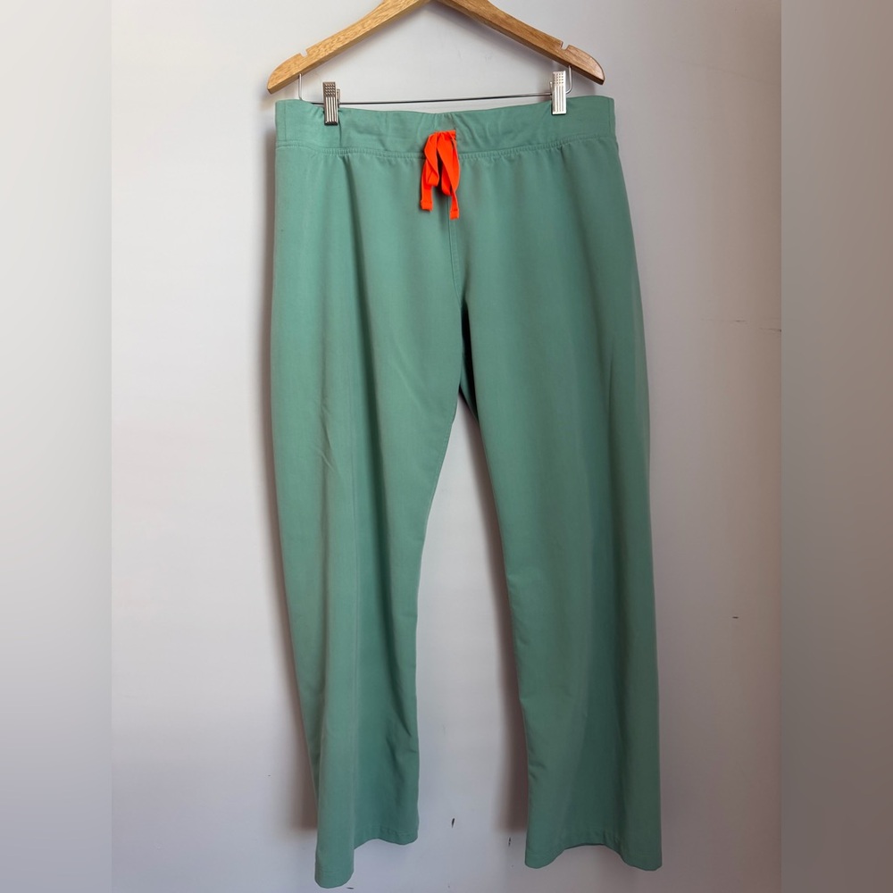 FIGS Scrub Pants Large Petite L/P Light Green Technical Collection - Picture 2 of 8